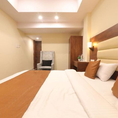 Hotel Blueark Lakhnau Kültér fotó