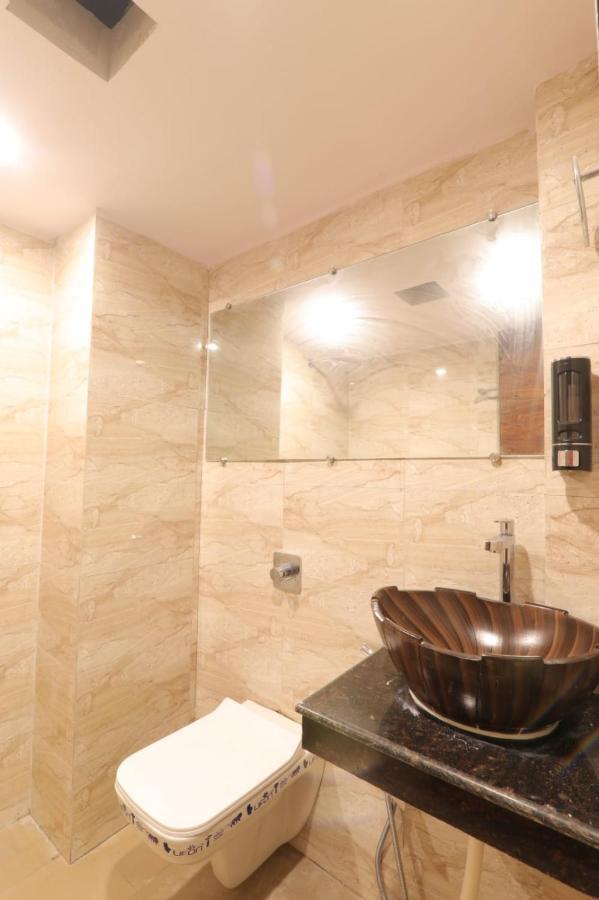 Hotel Blueark Lakhnau Kültér fotó