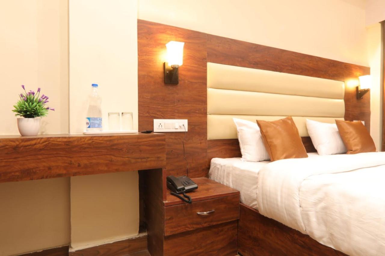 Hotel Blueark Lakhnau Kültér fotó