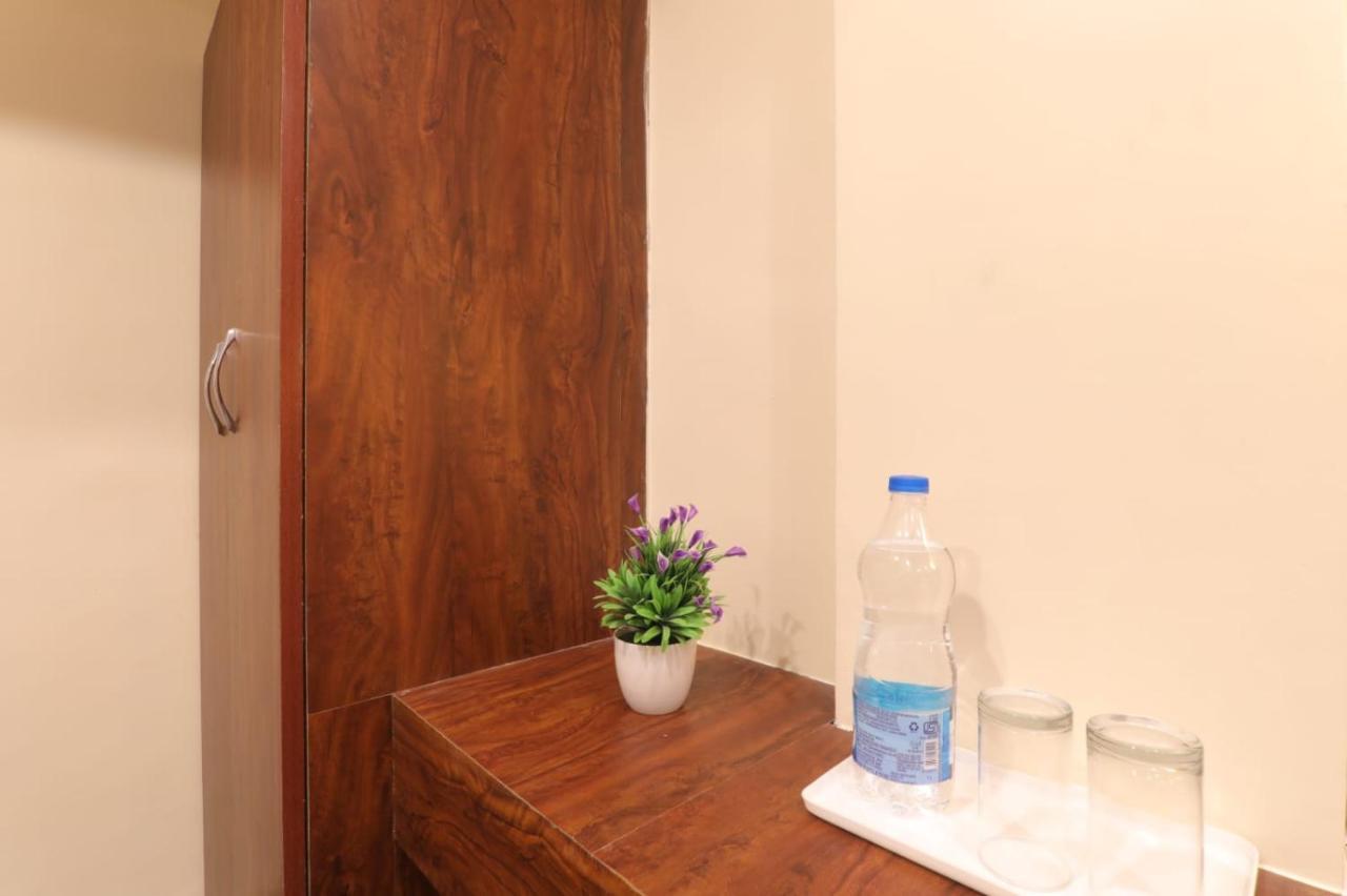 Hotel Blueark Lakhnau Kültér fotó